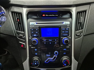 Hyundai Sonata, 2011г., передний привод, автомат