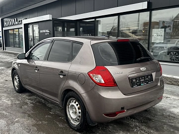 Kia Ceed, 2010г., передний привод, механика