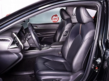 Toyota Camry, 2022г., передний привод, автомат