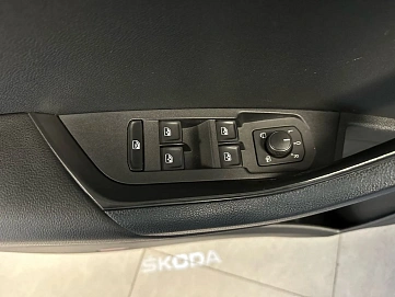 Skoda Karoq, 2020г., передний привод, автомат