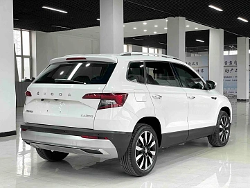 Skoda Karoq, 2021г., передний привод, автомат