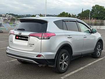 Toyota RAV4, 2016г, полный привод, вариатор