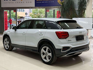 Audi Q2, 2022г., передний привод, робот