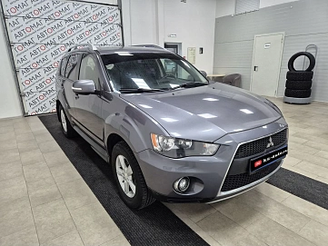 Mitsubishi Outlander, 2010г., передний привод, вариатор