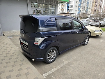 Honda Freed, 2010г., передний привод, вариатор
