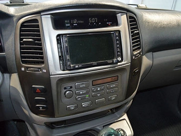 Toyota Land Cruiser, 2006г., полный привод, механика
