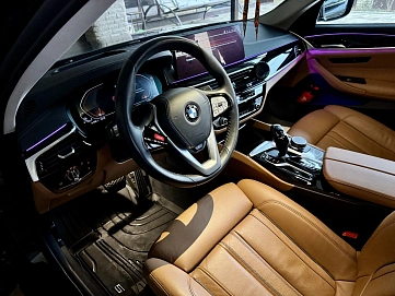 BMW 5 серии, 2021г., задний привод, автомат