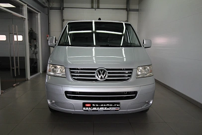 Volkswagen Caravelle, 2006г., передний привод, механика