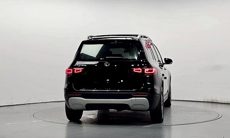 Mercedes-Benz GLB, 2021г., полный привод, робот