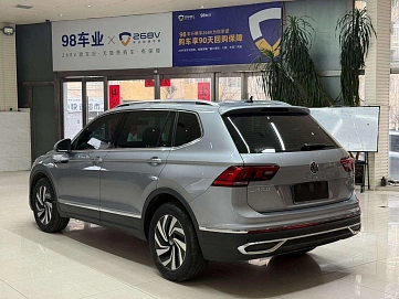 Volkswagen Tiguan, 2022г., передний привод, робот