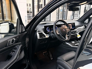 Alpina XB7, 2025г., полный привод, автомат
