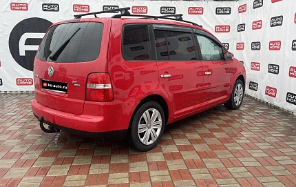Volkswagen Touran, 2004г., передний привод, робот