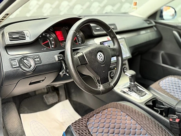 Volkswagen Passat, 2006г., передний привод, автомат