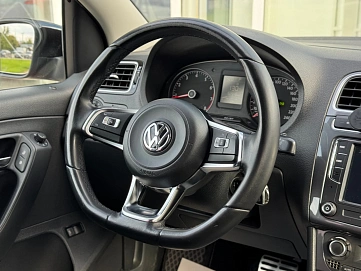 Volkswagen Polo, 2019г., передний привод, автомат