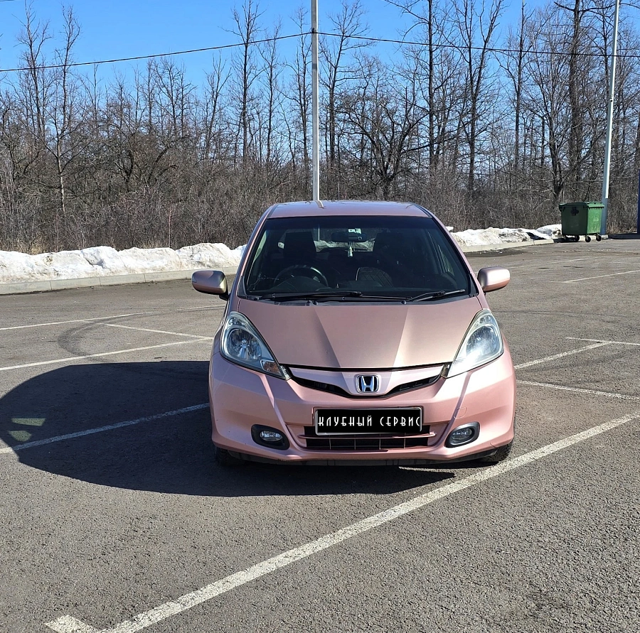 Honda Fit, 2012г., передний привод, вариатор