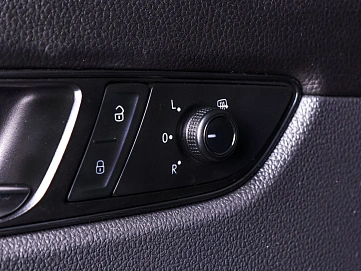 Volkswagen Passat, 2021г., передний привод, робот