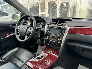 Toyota Camry, 2012г., передний привод, автомат