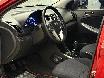 Hyundai Solaris, 2013г., передний привод, механика