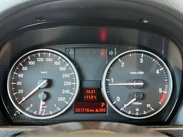BMW X1, 2011г., полный привод, автомат