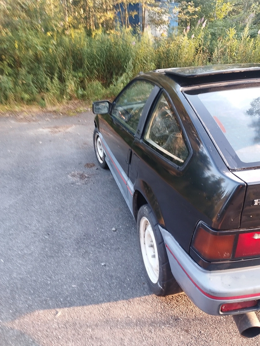 Honda CR-X, 1985г., передний привод, механика