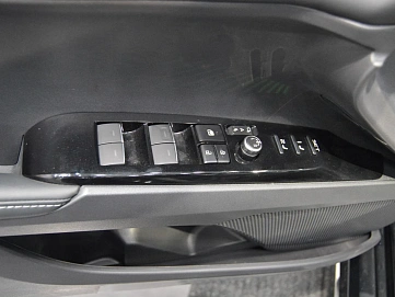 Toyota Camry, 2025г., передний привод, вариатор