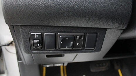Nissan Tiida, 2008г., передний привод, механика