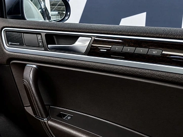 Volkswagen Touareg, 2011г., полный привод, автомат