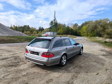 Mercedes-Benz E-Класс, 2003г., задний привод, автомат