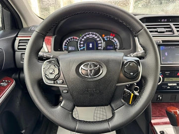 Toyota Camry, 2012г., передний привод, автомат