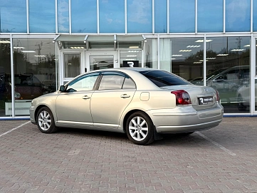 Toyota Avensis, 2006г., передний привод, механика