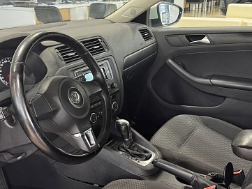 Volkswagen Jetta, 2014г., передний привод, автомат