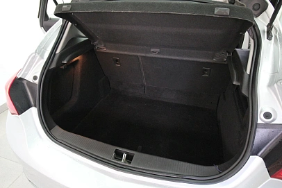 Opel Astra, 2012г., передний привод, механика