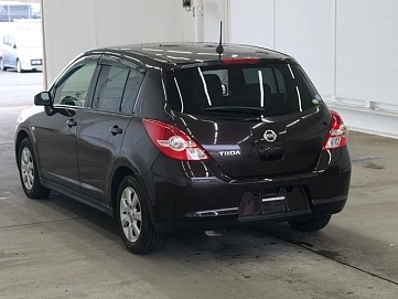 Nissan Tiida, 2012г., передний привод, автомат