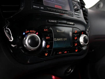 Nissan Juke, 2012г., передний привод, вариатор