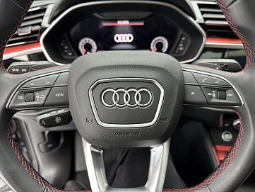 Audi Q3, 2023г., передний привод, робот
