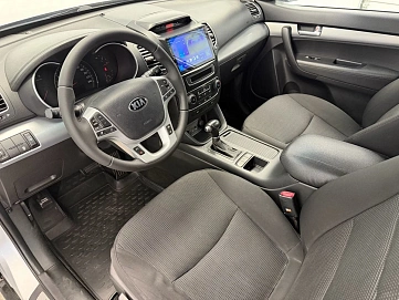 Kia Sorento, 2014г., передний привод, автомат