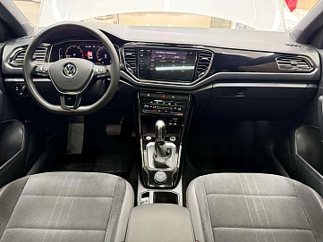 Volkswagen T-Roc, 2021г., полный привод, робот