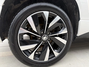 Skoda Karoq, 2021г., передний привод, автомат