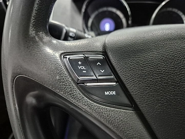 Hyundai Sonata, 2011г., передний привод, автомат