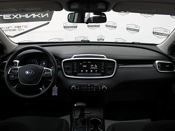 Kia Sorento, 2020г., передний привод, автомат