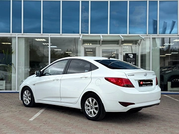 Hyundai Solaris, 2015г., передний привод, автомат