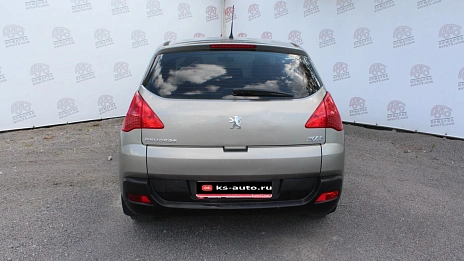 Peugeot 3008, 2011г., передний привод, механика