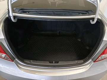 Hyundai Solaris, 2011г., передний привод, механика