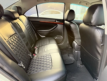 Toyota Avensis, 2006г., передний привод, механика