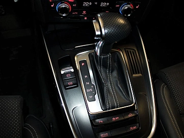 Audi Q5, 2015г., полный привод, автомат