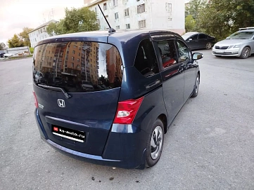 Honda Freed, 2011г., передний привод, вариатор