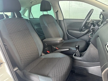 Volkswagen Polo, 2019г., передний привод, механика