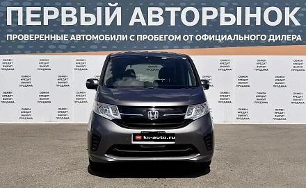 Honda Stepwgn, 2018г., передний привод, вариатор
