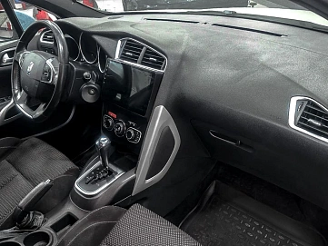 Citroen DS4, 2012г., передний привод, автомат