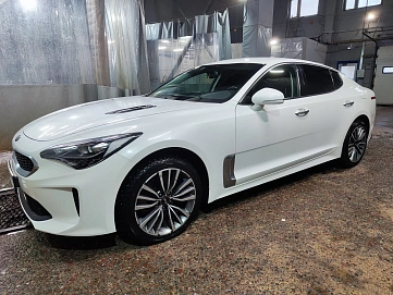 Kia Stinger, 2018г., полный привод, автомат